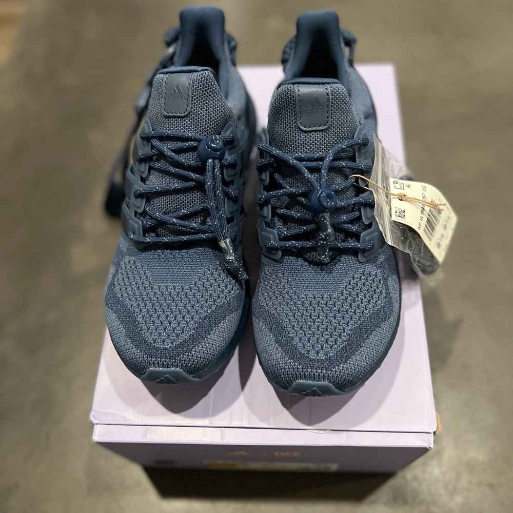 IVY PARK - Adidas Ultra Boost US 9.5